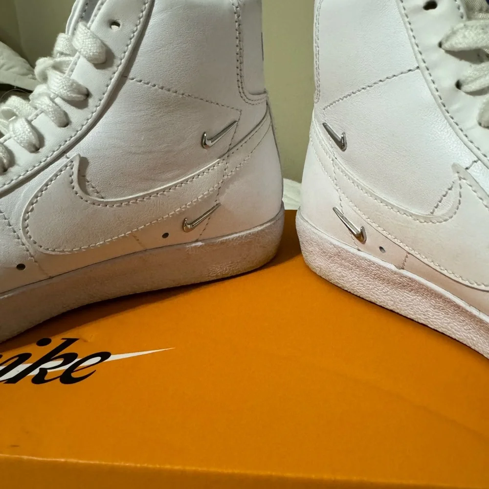 Nike Blazer - Picture 3 of 9
